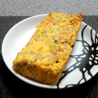 お弁当にドライベジ(乾燥野菜)豚こま切れのオムレツ